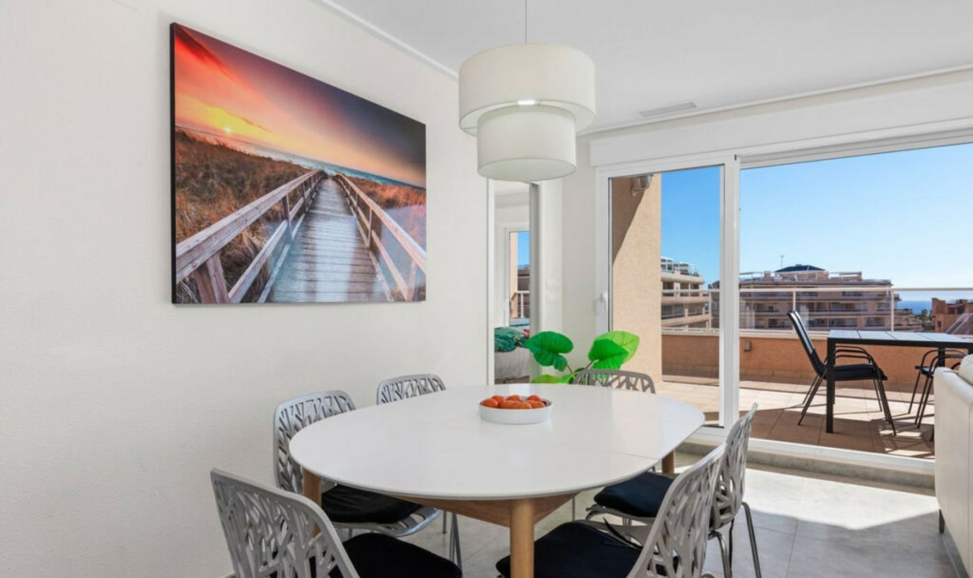Resale - Apartment -
Villamartín