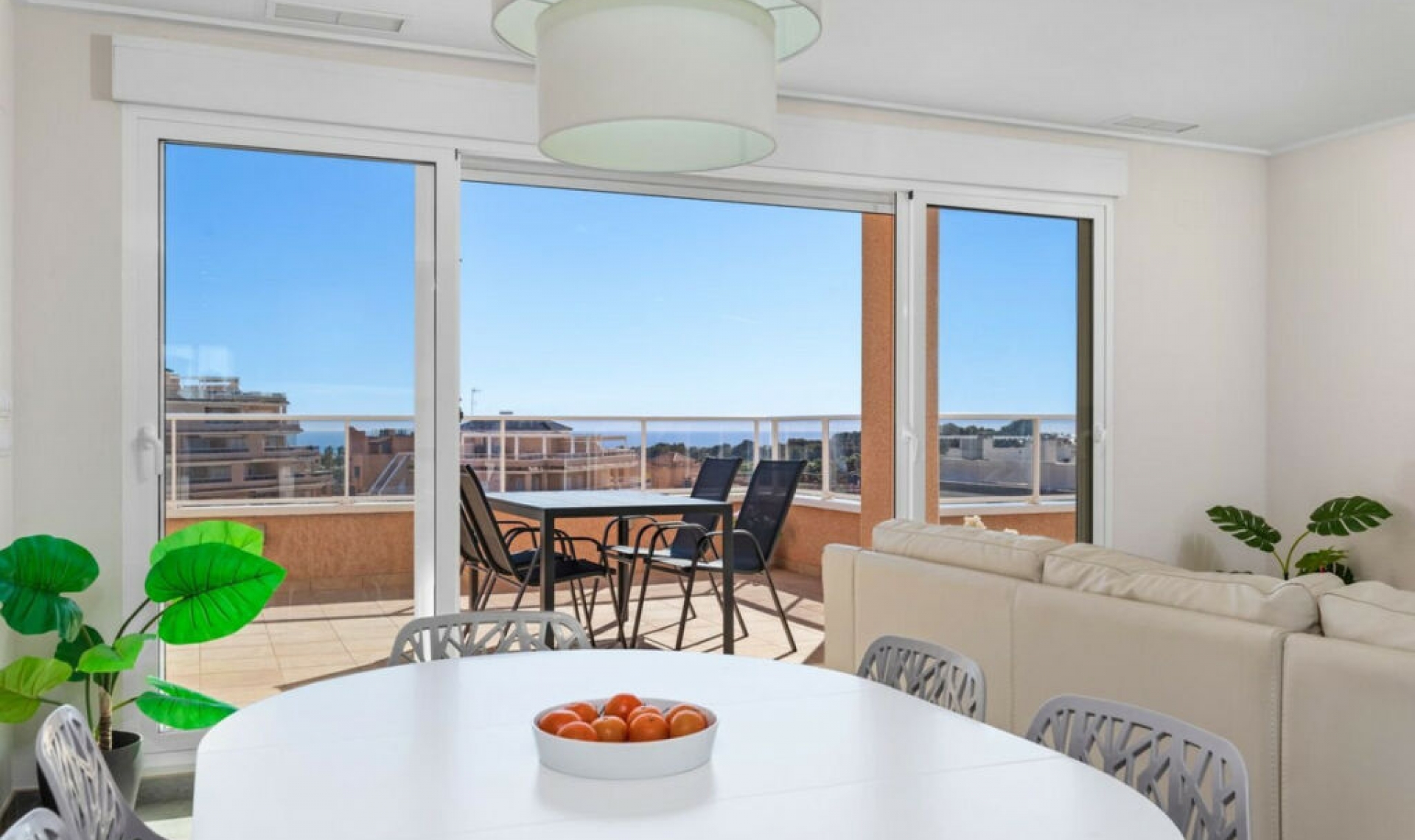 Resale - Apartment -
Villamartín