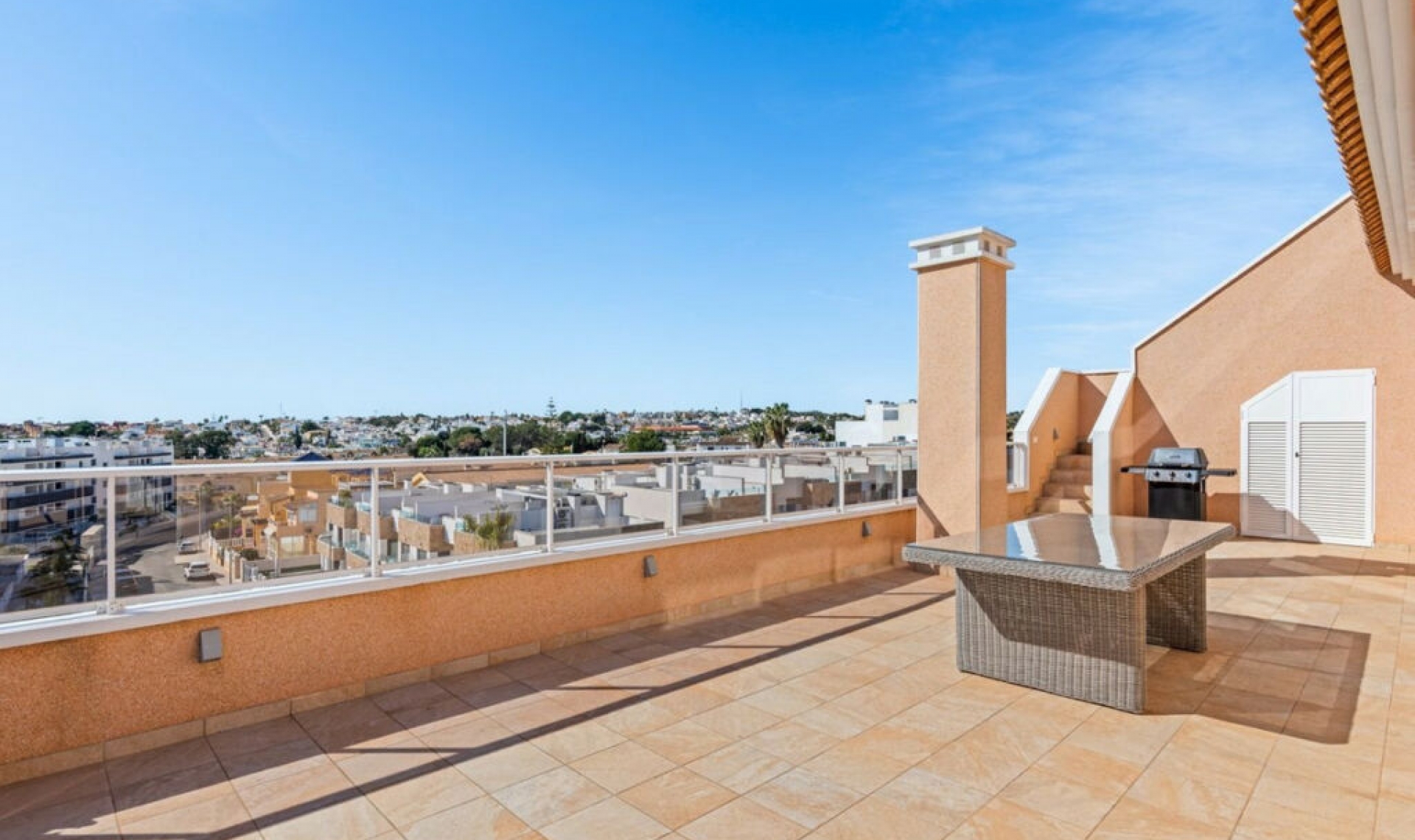 Resale - Apartment -
Villamartín
