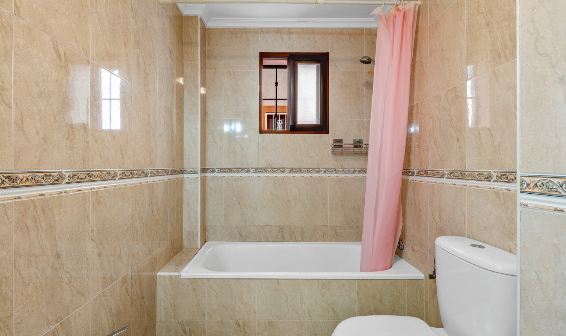 Resale - Bungalow -
Daya Vieja