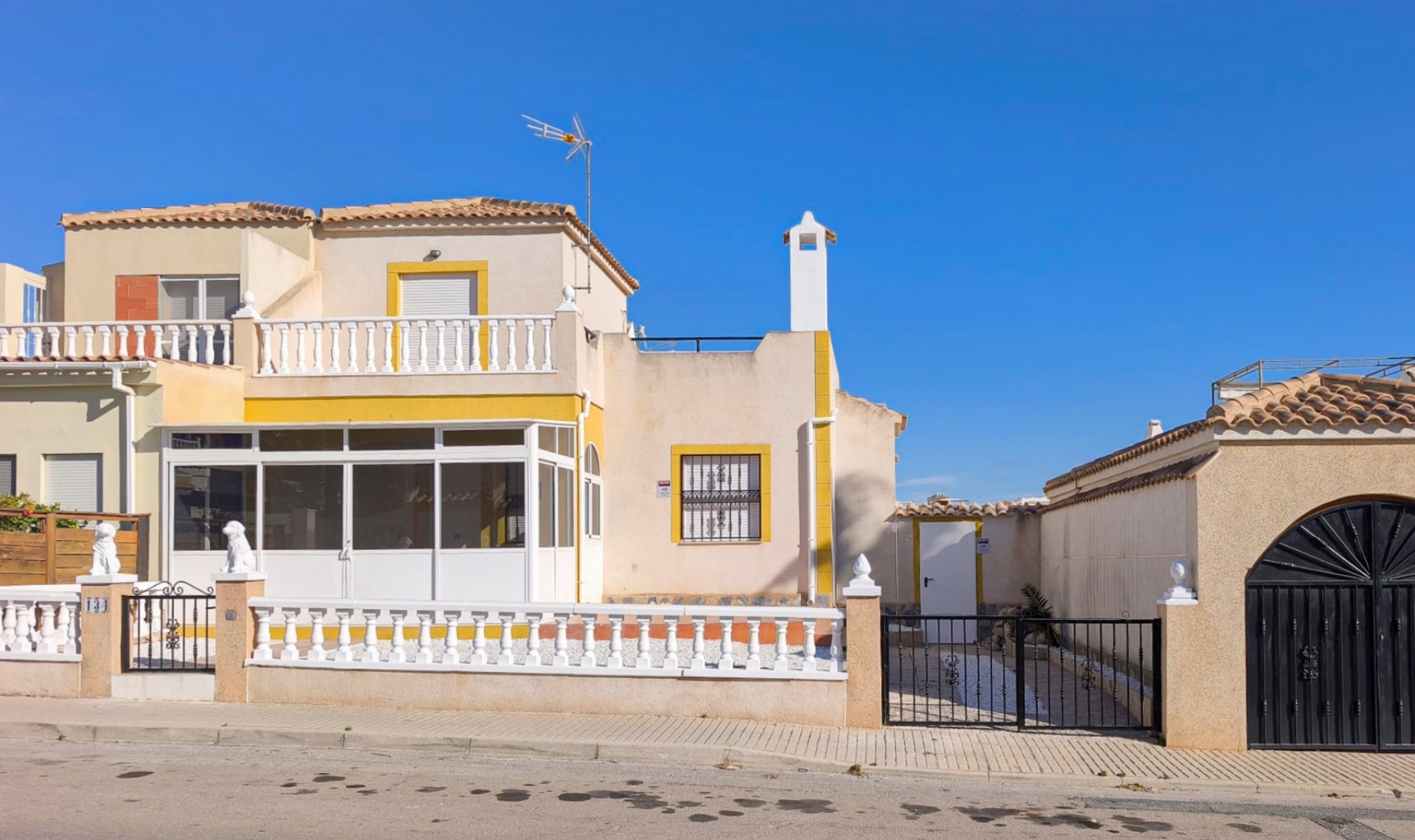 Resale - Bungalow -
Orihuela Costa - Los Altos