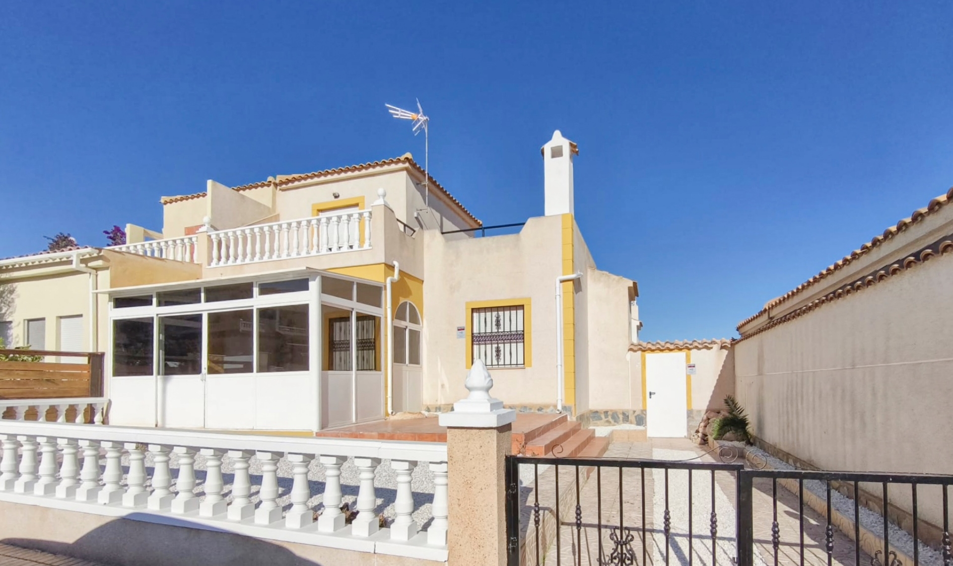 Resale - Bungalow -
Orihuela Costa - Los Altos