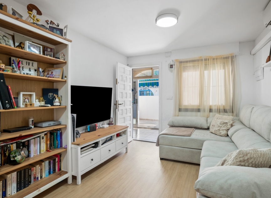 Resale - Bungalow -
Torrevieja - La Siesta