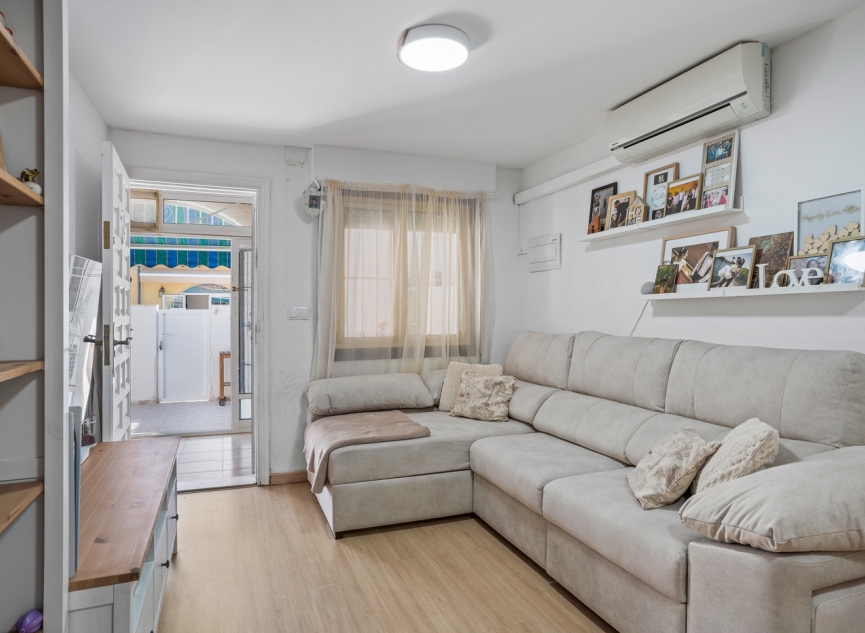 Resale - Bungalow -
Torrevieja - La Siesta