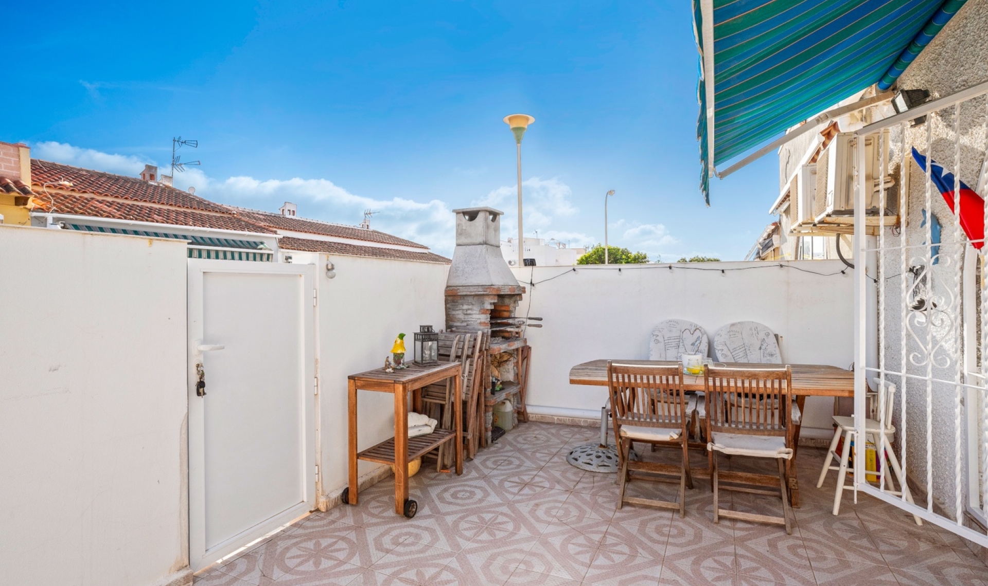 Resale - Bungalow -
Torrevieja - La Siesta
