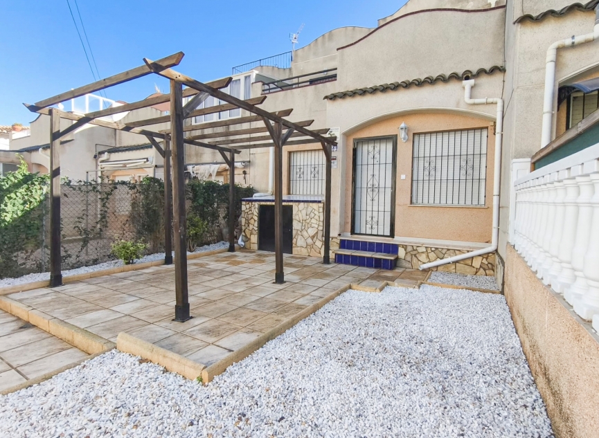 Resale - Bungalow -
Torrevieja - Lago jardin