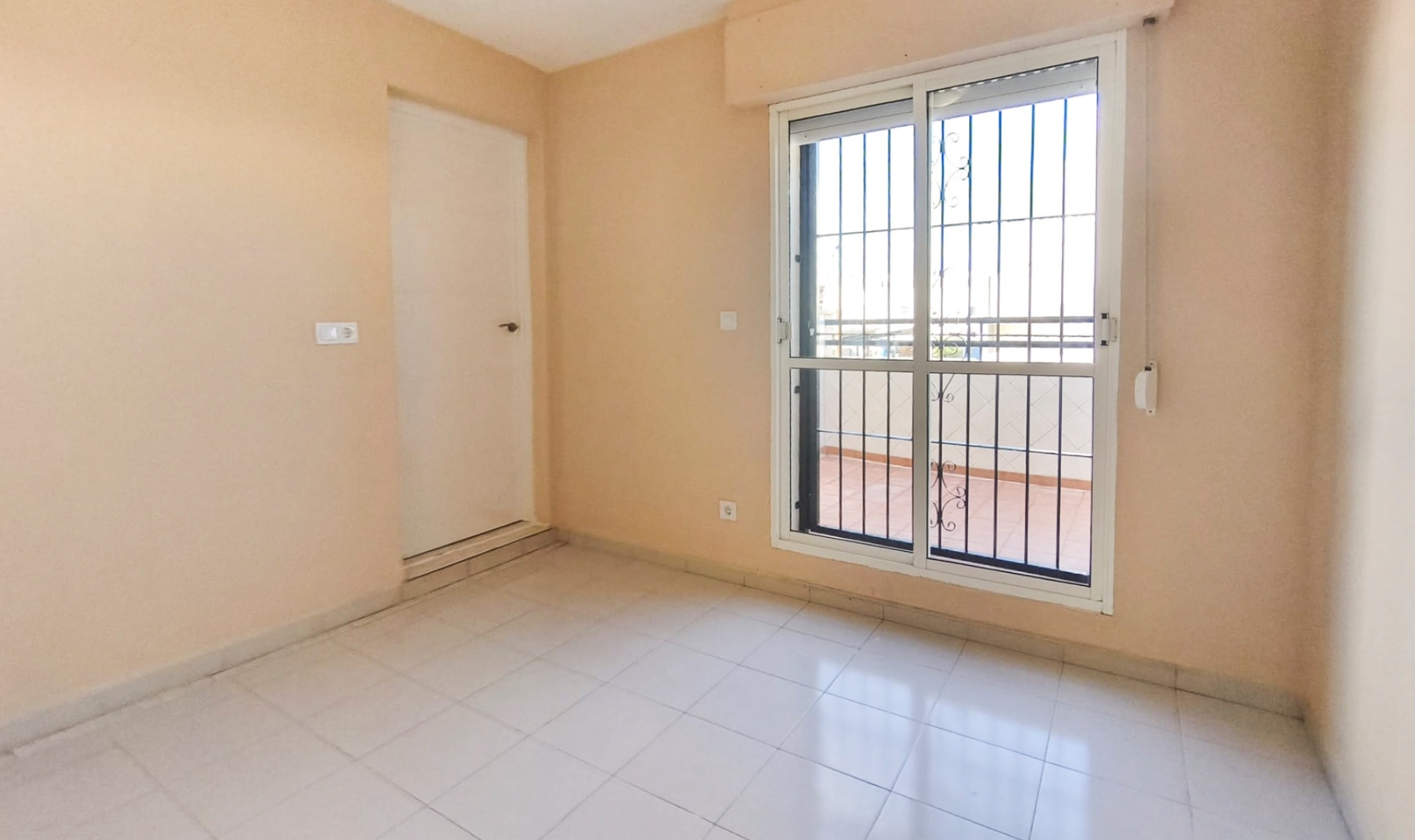 Resale - Bungalow -
Torrevieja - Lago jardin