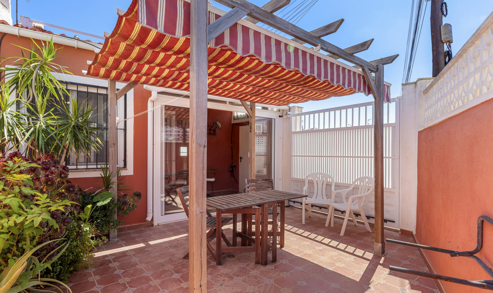 Resale - Bungalow -
Torrevieja - Torretas