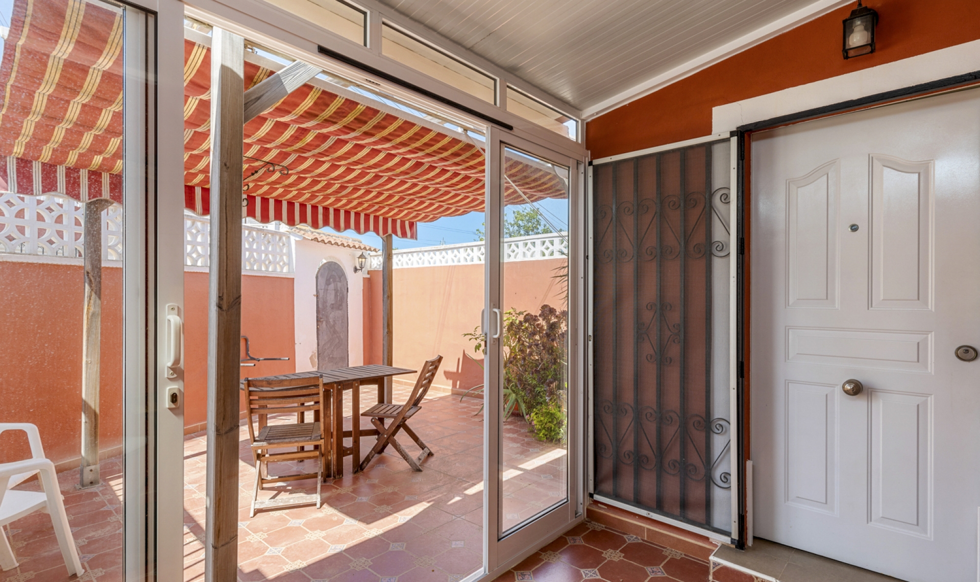 Resale - Bungalow -
Torrevieja - Torretas