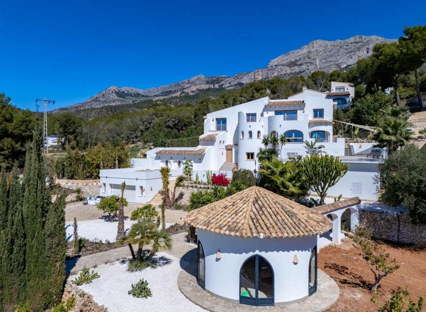 Resale - Chalet -
Altea