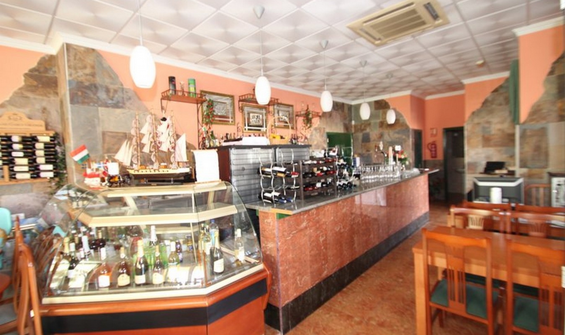 Resale - Commercial -
Playa Flamenca