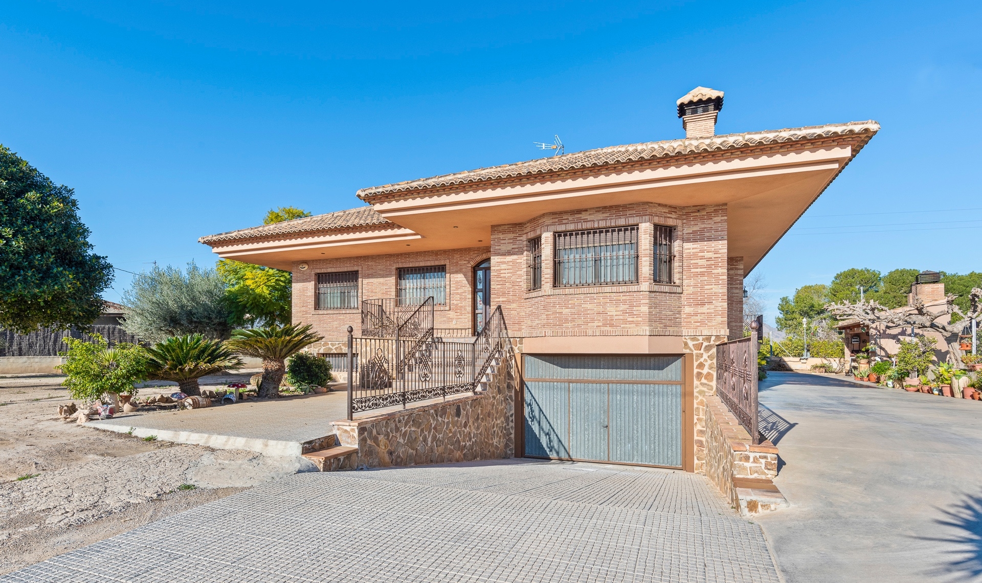 Resale - Country estate -
Beniel - Carretera de Beniel