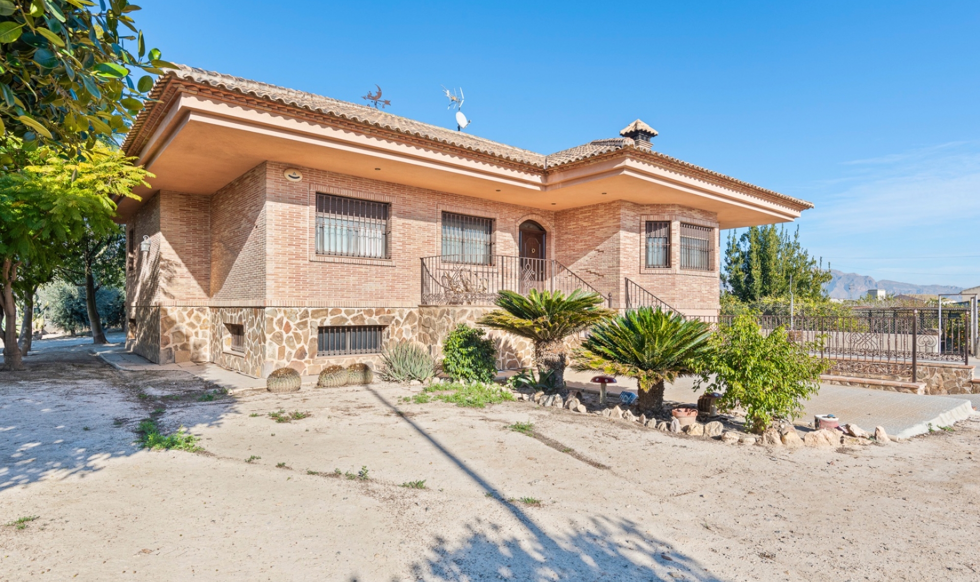 Resale - Country estate -
Beniel - Carretera de Beniel