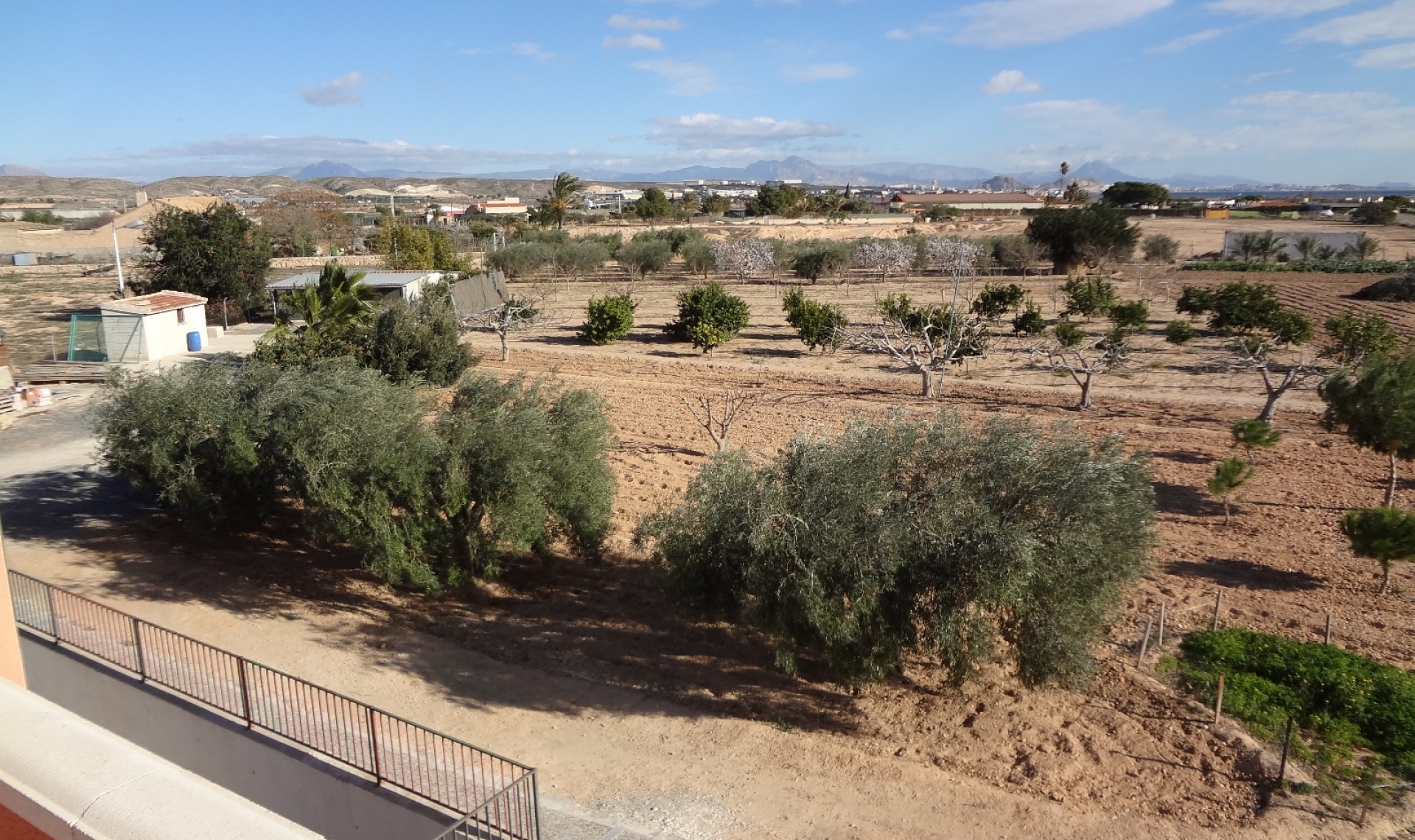 Resale - Country estate -
El Altet