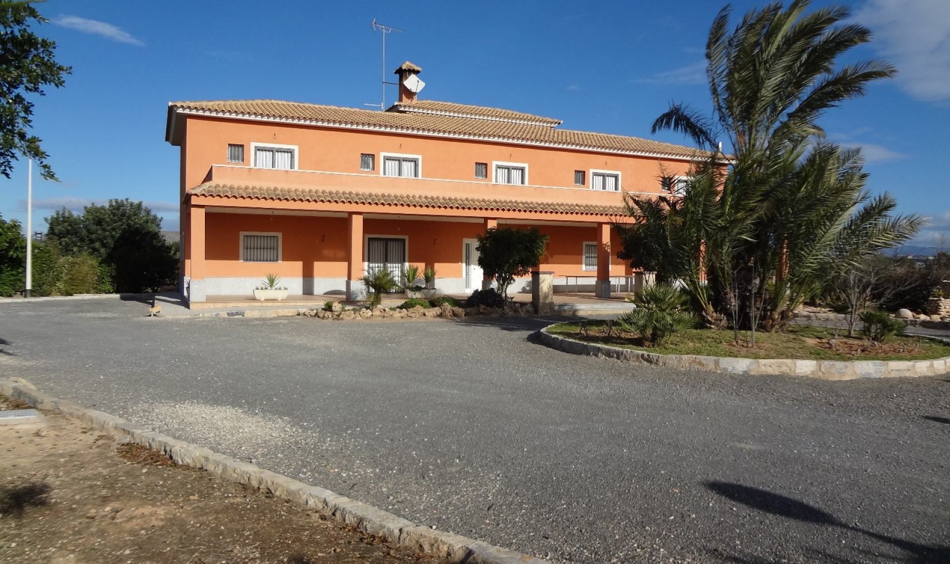 Resale - Country estate -
El Altet