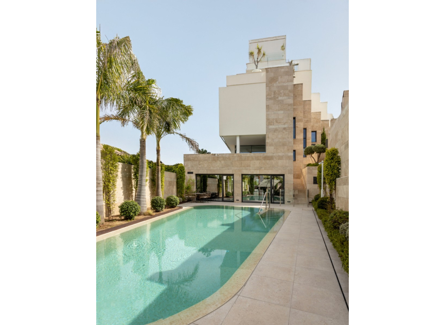 Resale - Duplex -
La Quinta