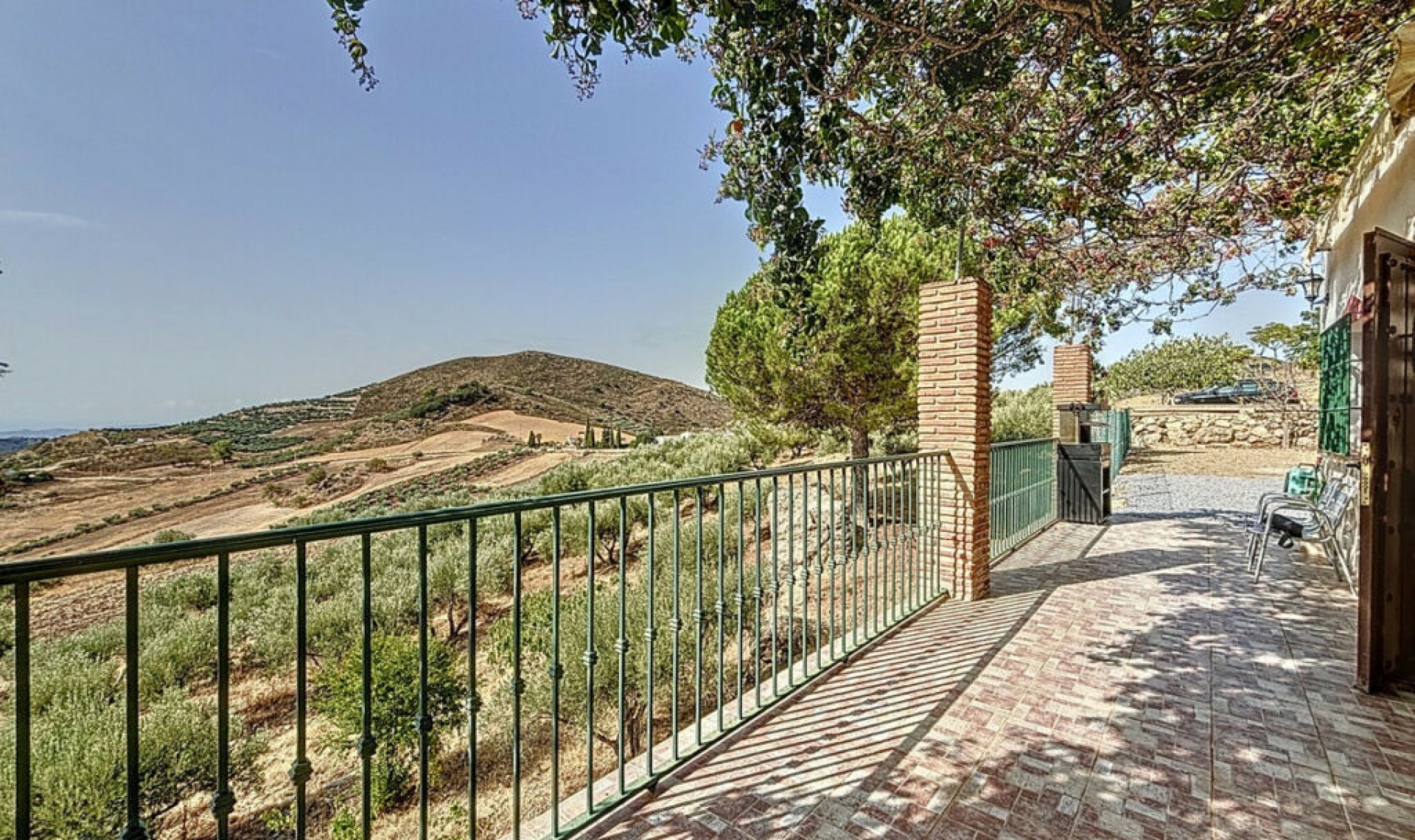 Resale - House -
Alcaucín