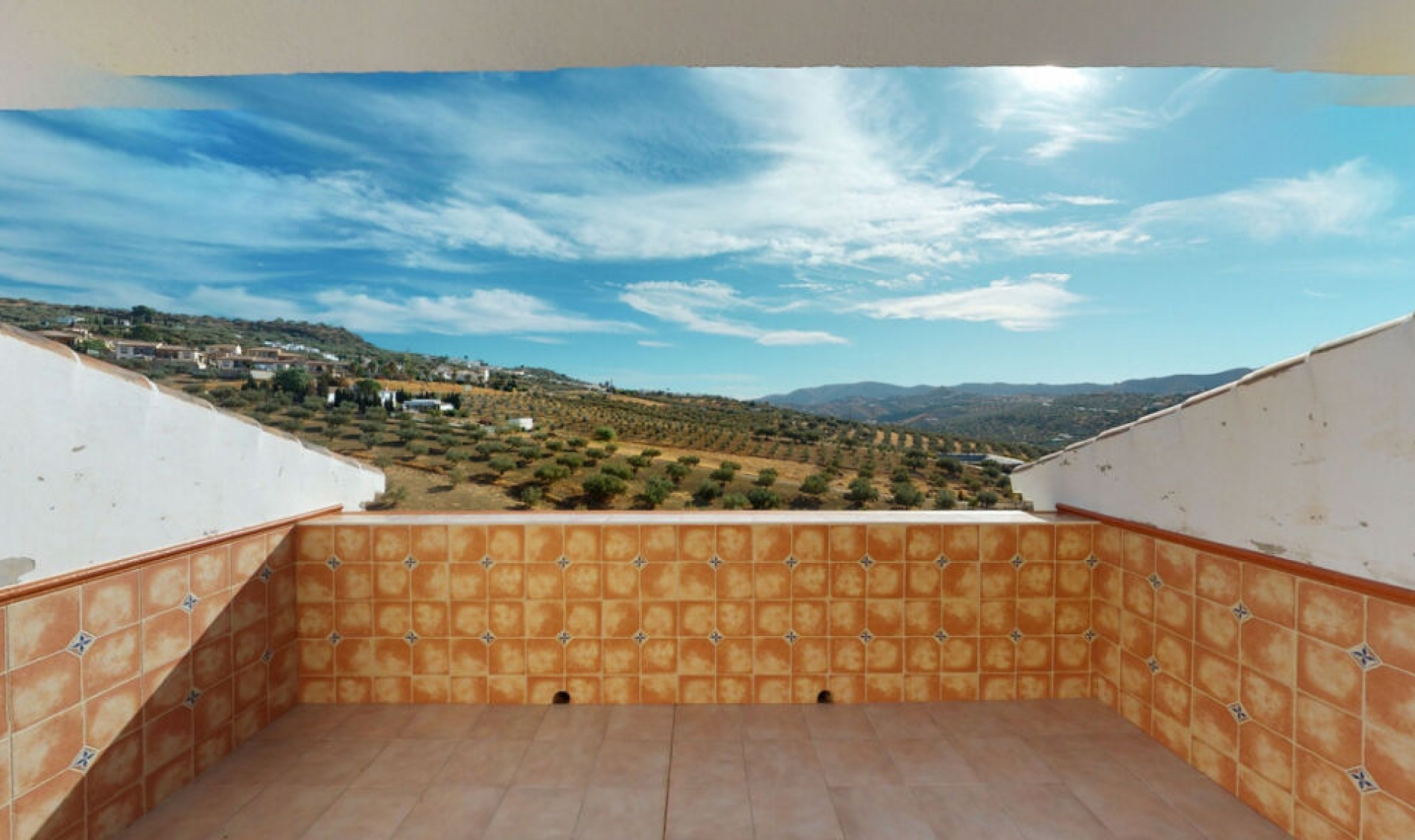 Resale - House -
Alcaucín