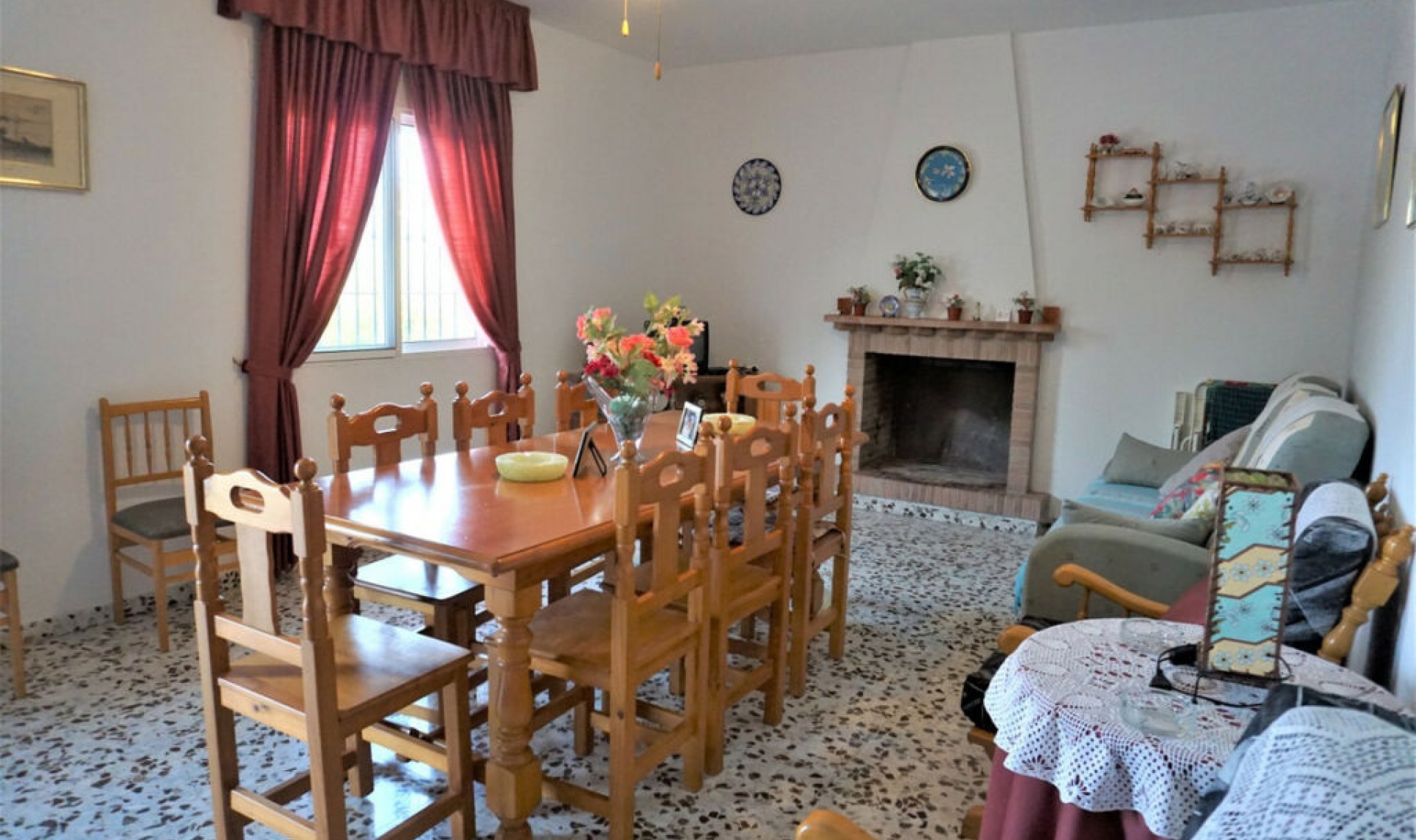 Resale - House -
Alcaucín