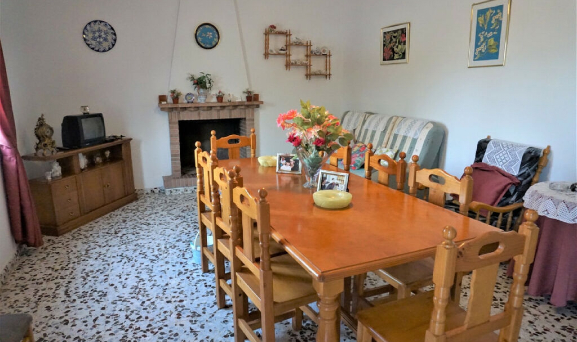 Resale - House -
Alcaucín