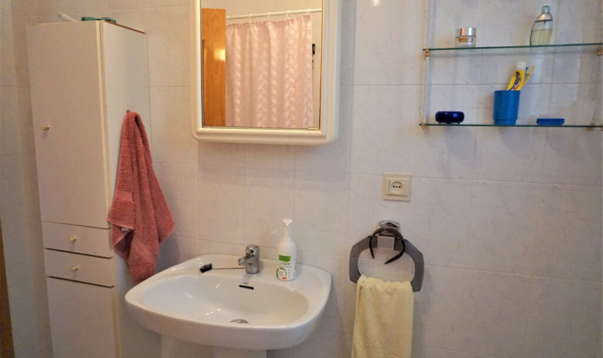 Resale - House -
Alcaucín
