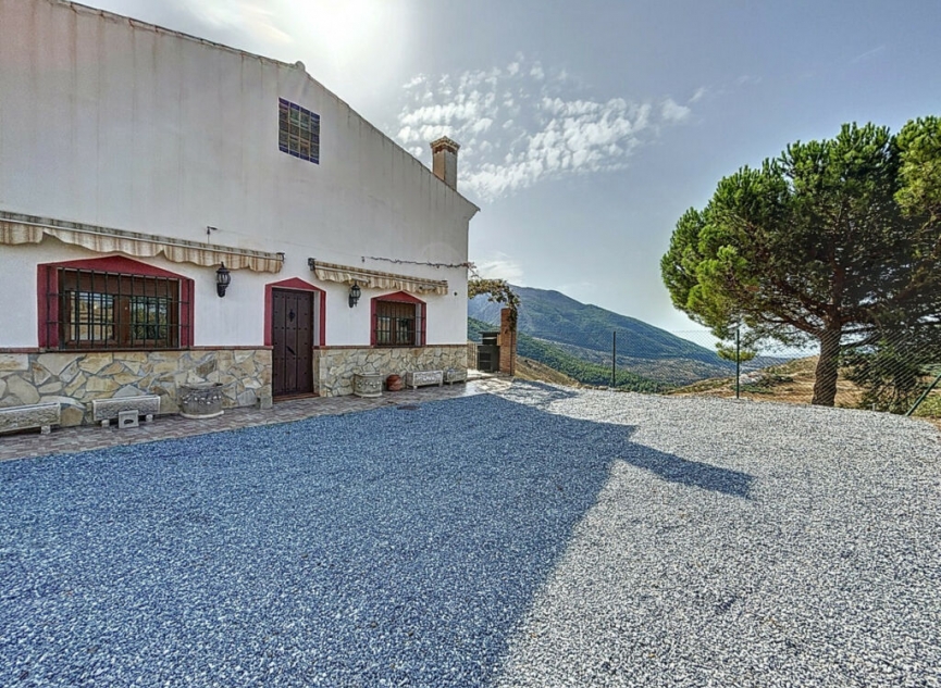 Resale - House -
Alcaucín