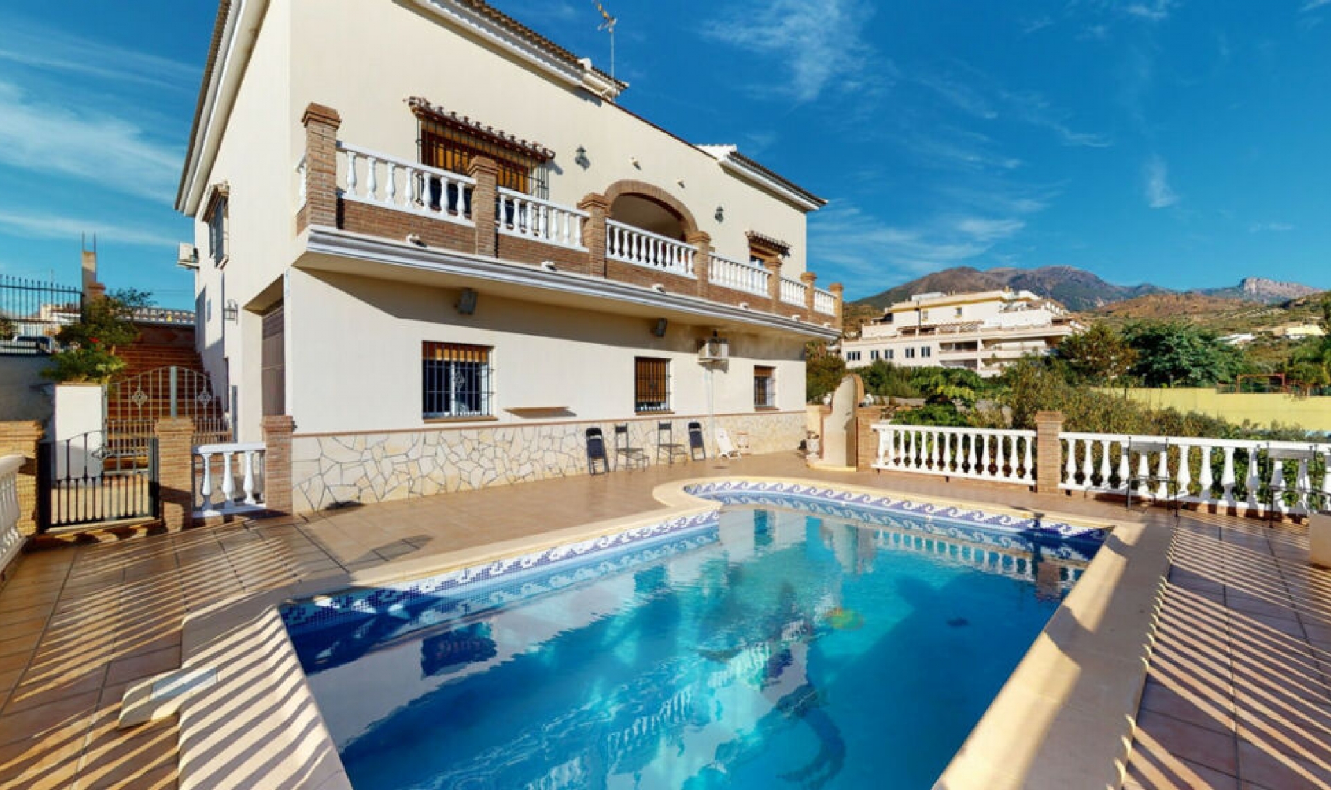 Resale - House -
Alcaucín