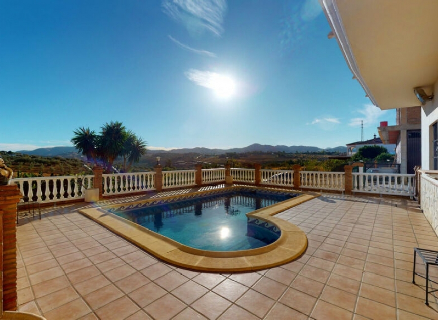 Resale - House -
Alcaucín
