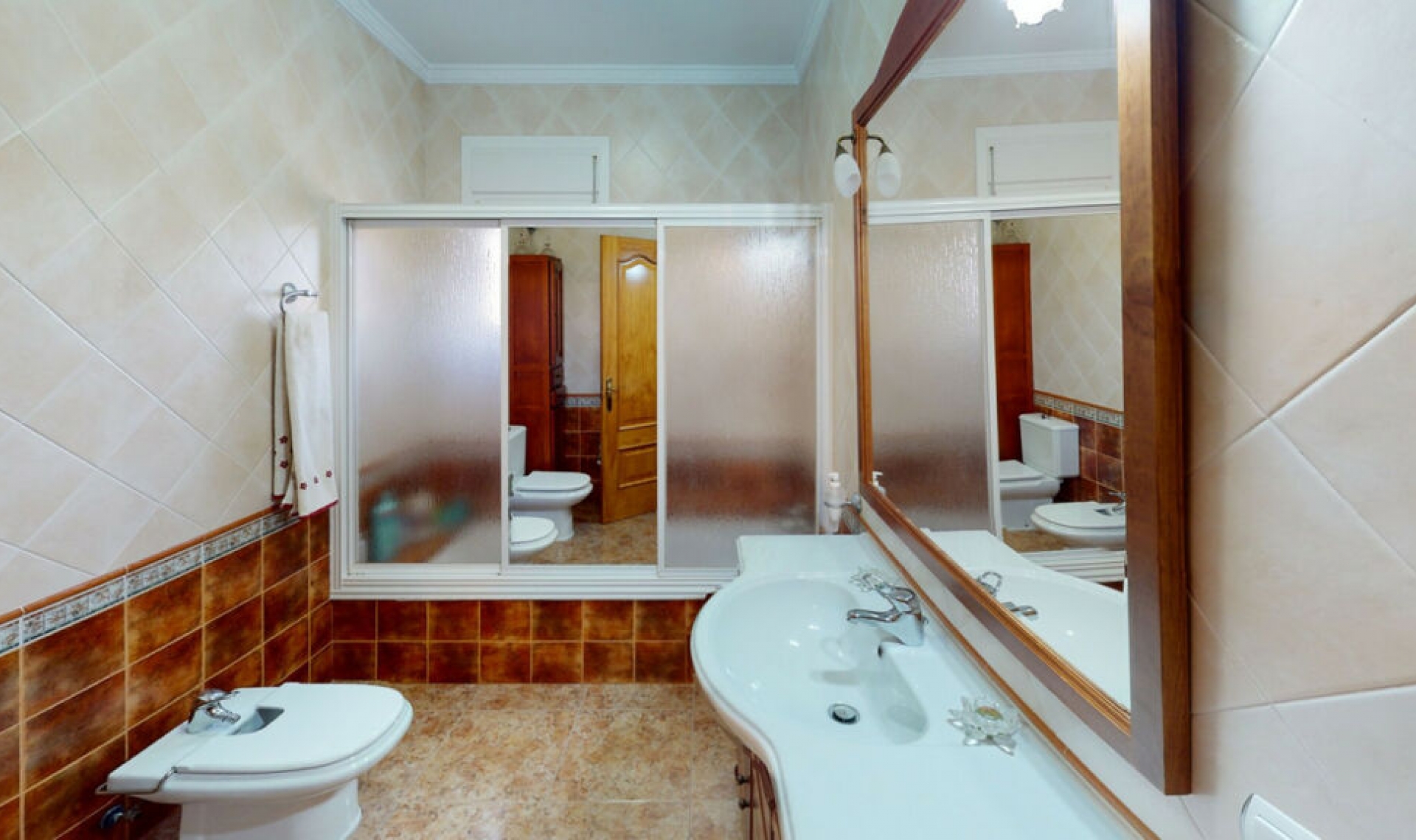 Resale - House -
Alcaucín