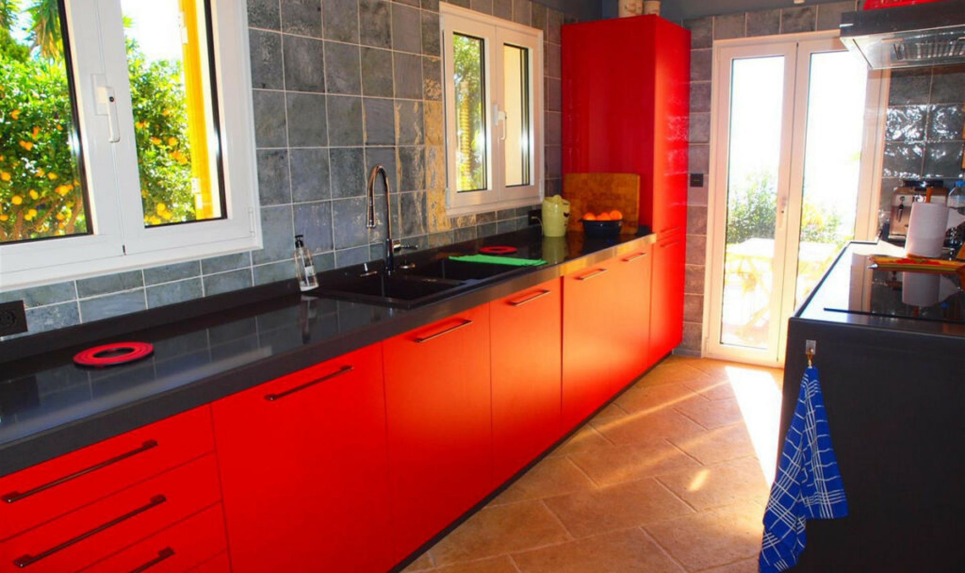 Resale - House -
Algarrobo