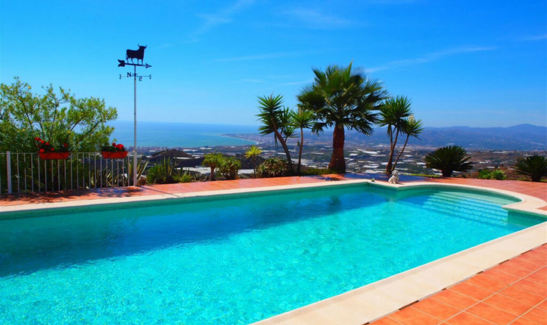 Resale - House -
Algarrobo