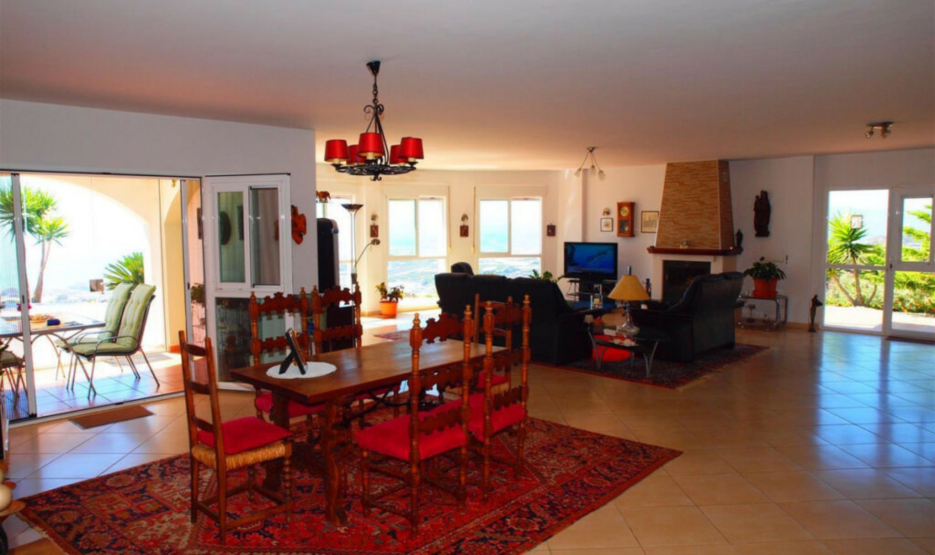 Resale - House -
Algarrobo
