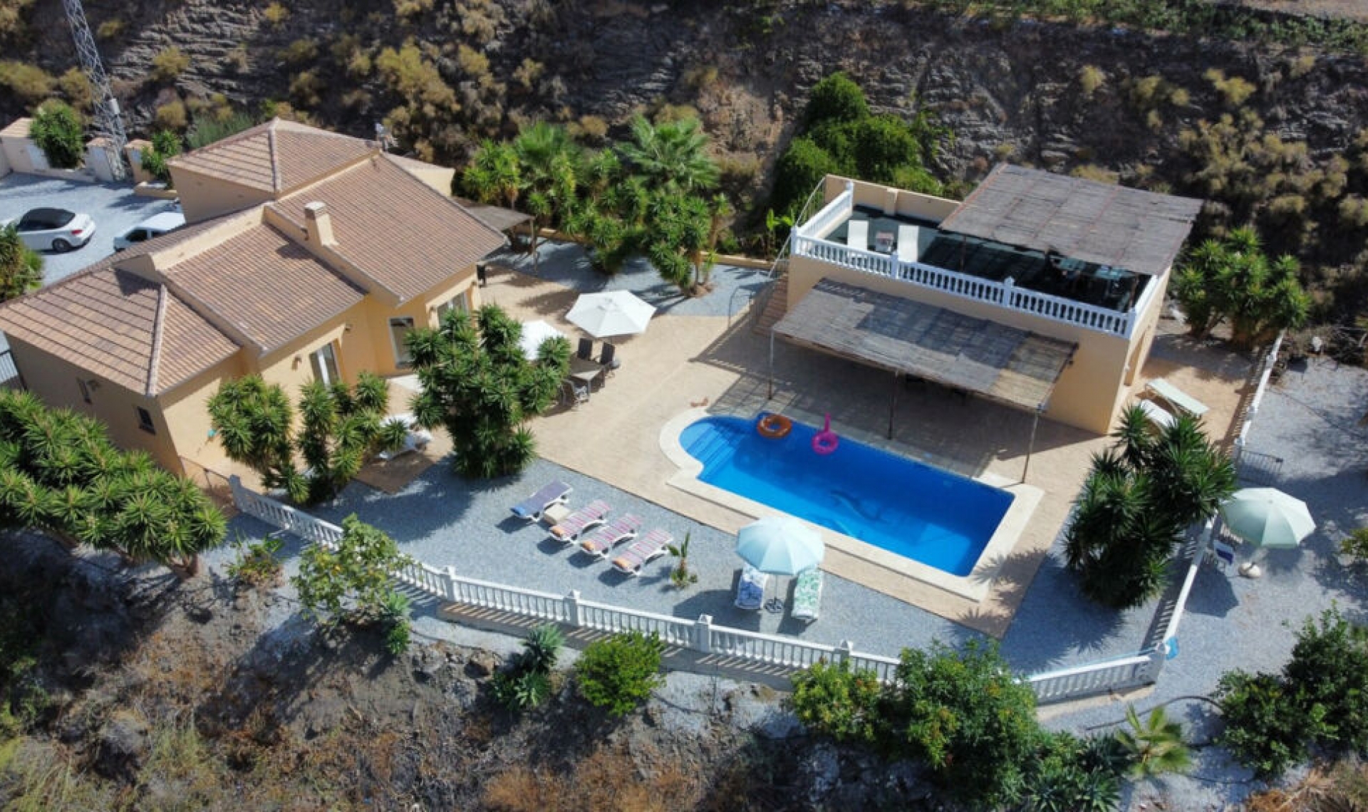 Resale - House -
Algarrobo