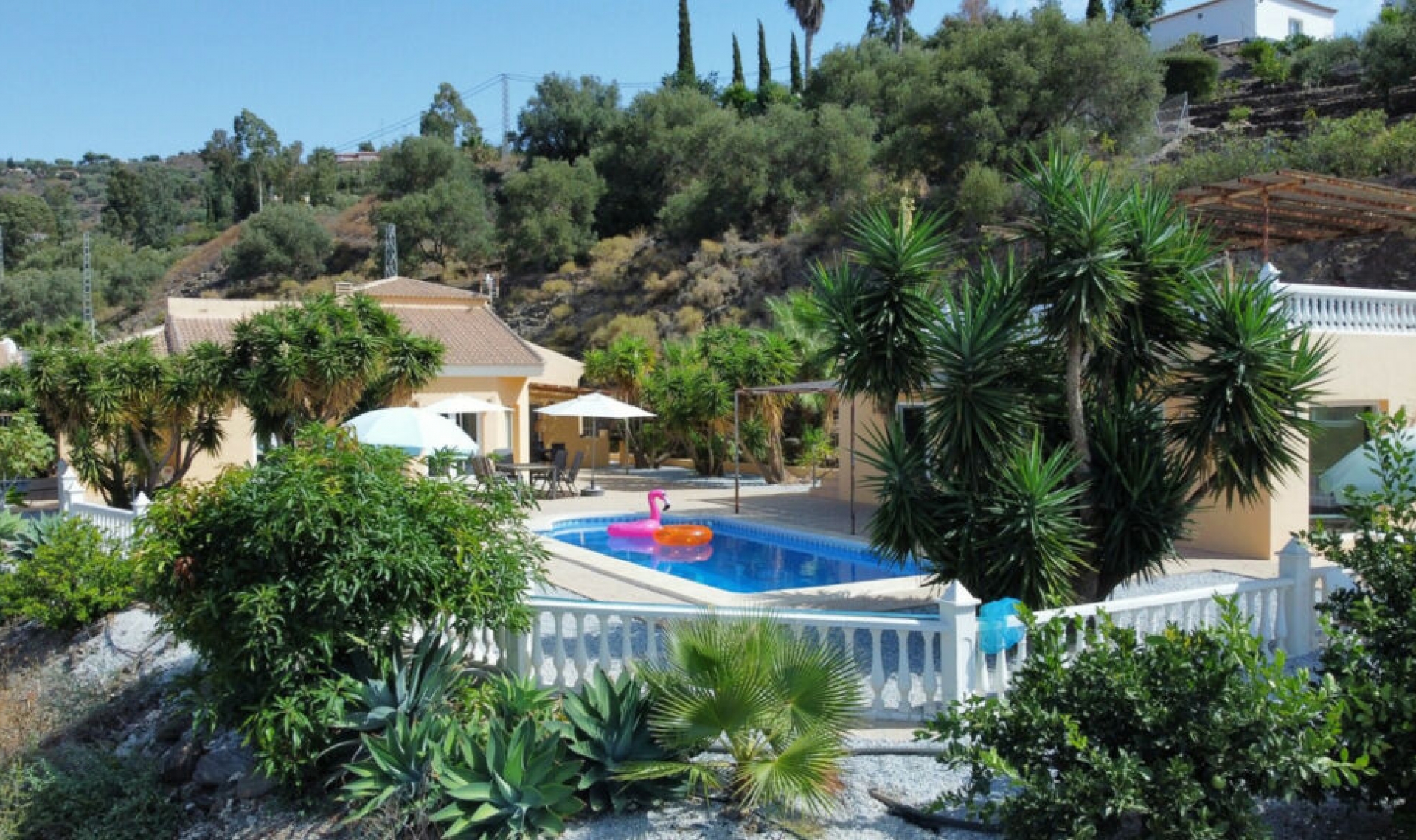 Resale - House -
Algarrobo