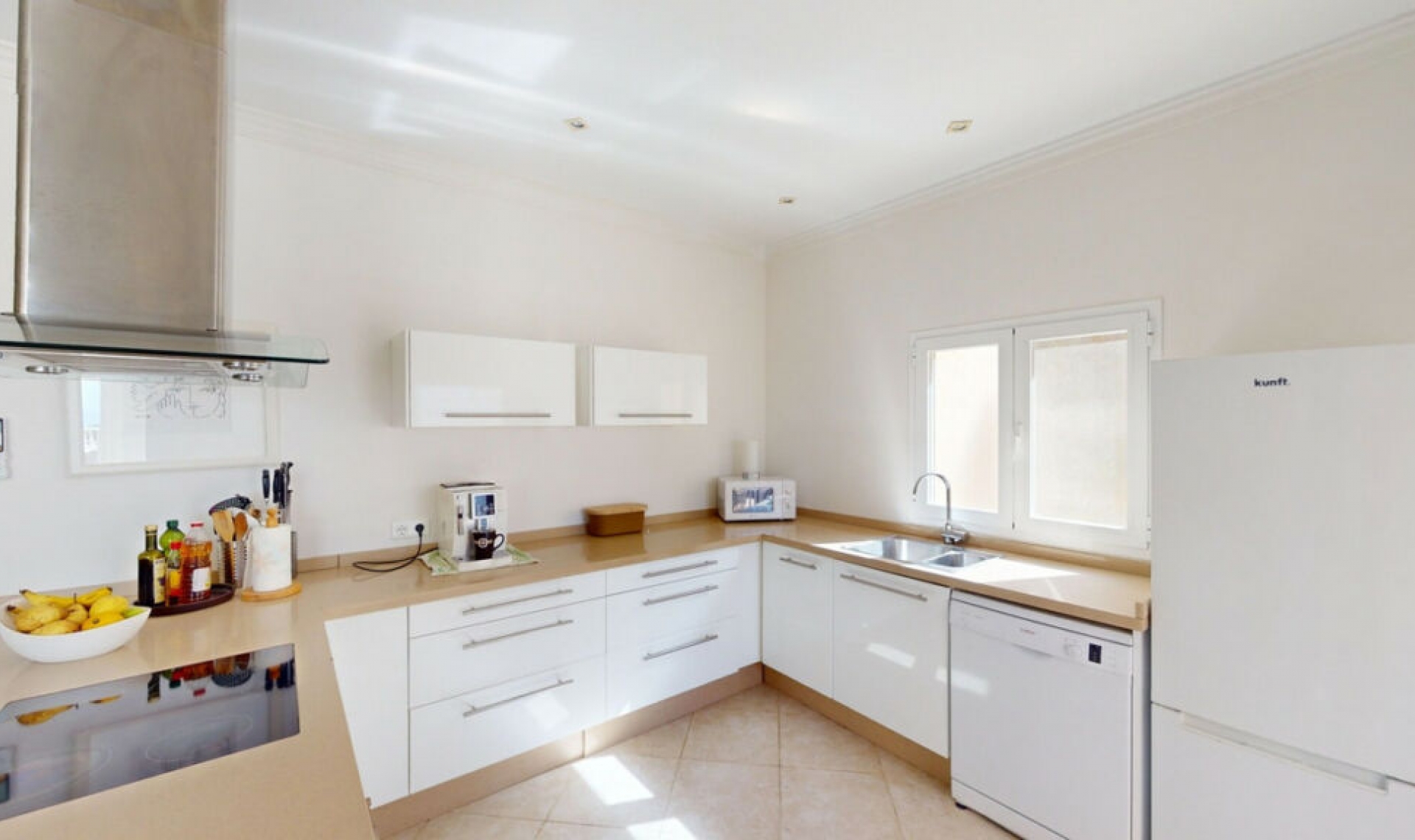 Resale - House -
Algarrobo