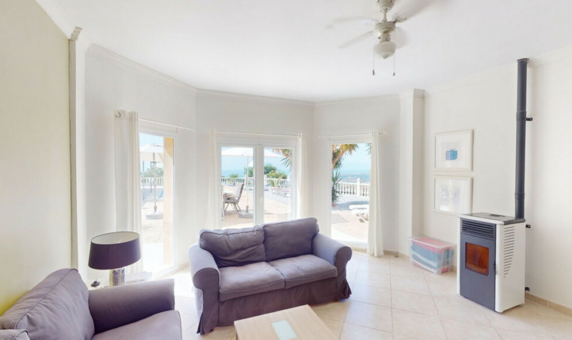 Resale - House -
Algarrobo