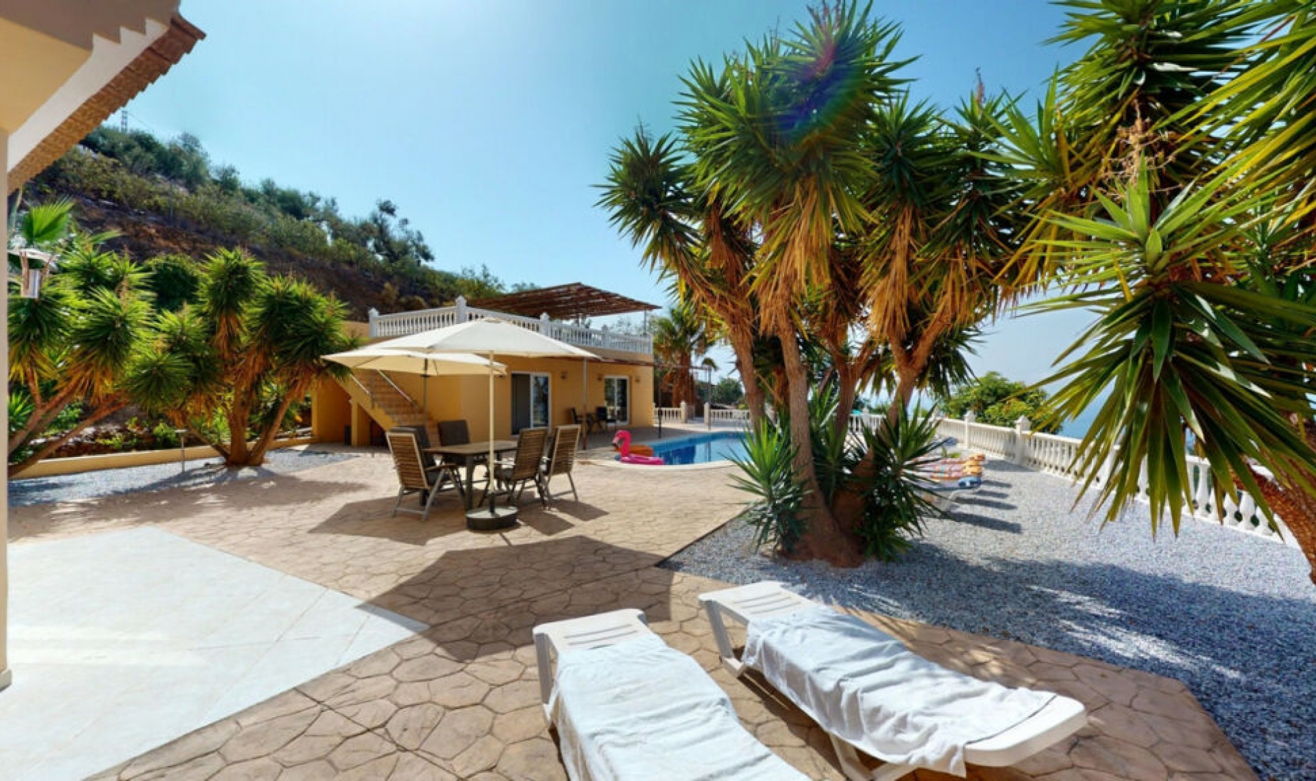 Resale - House -
Algarrobo