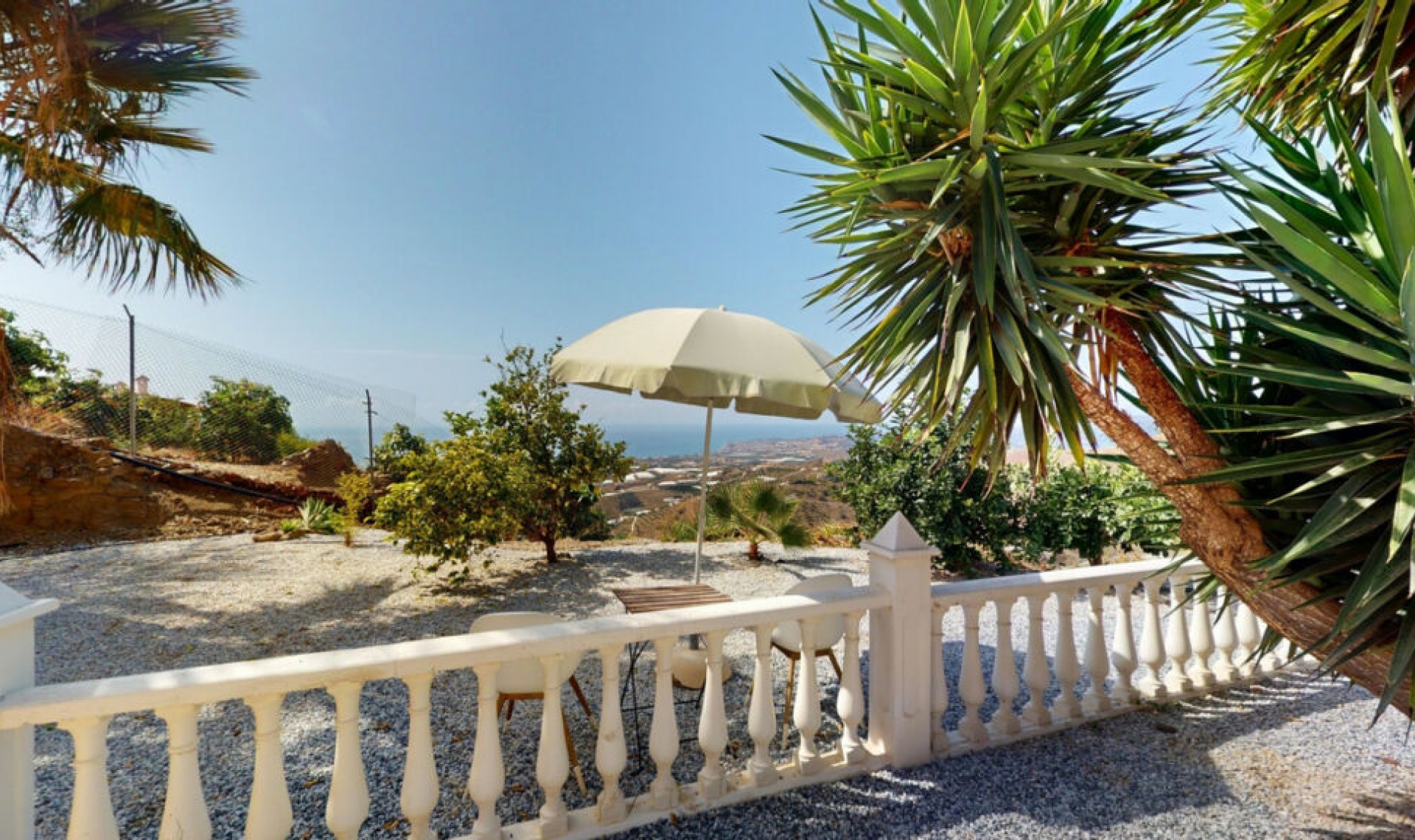 Resale - House -
Algarrobo