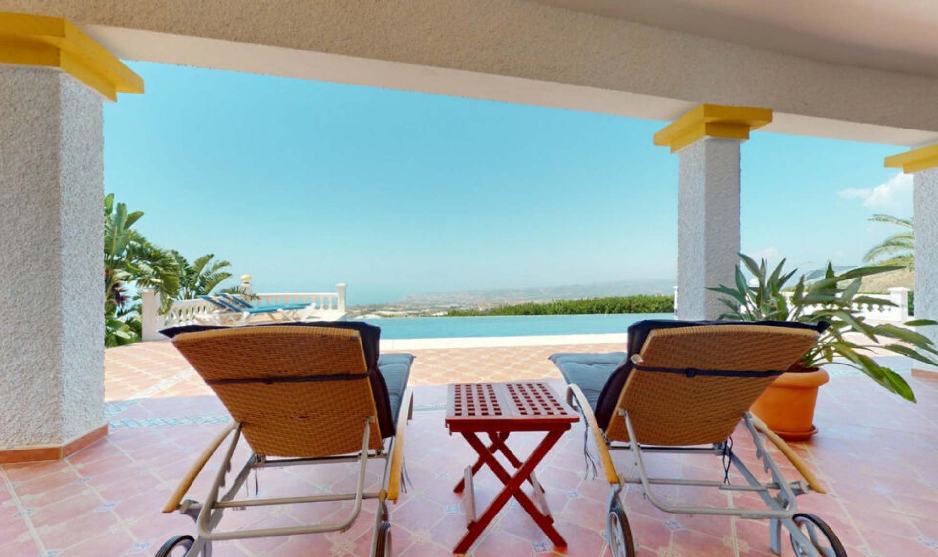 Resale - House -
Algarrobo