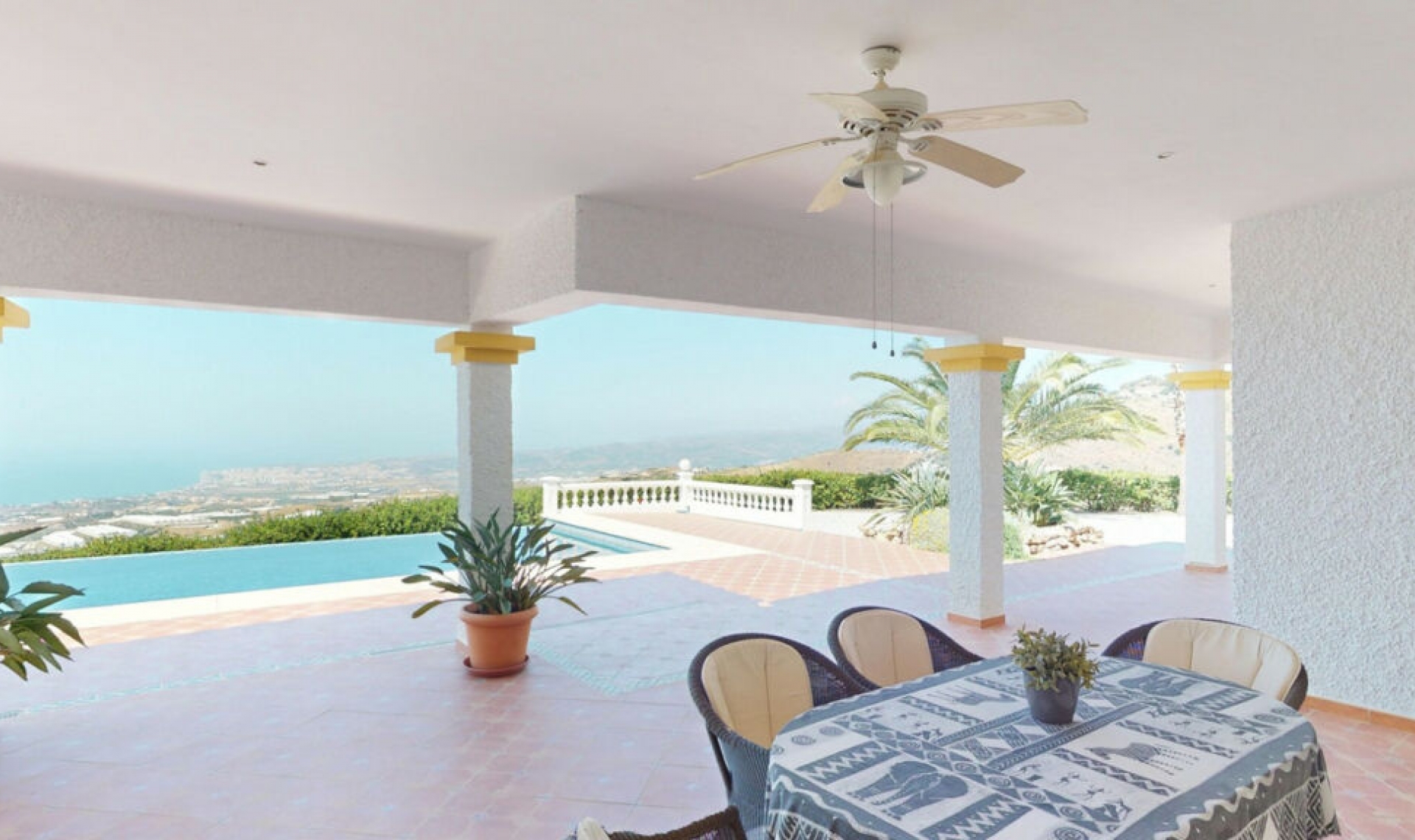 Resale - House -
Algarrobo