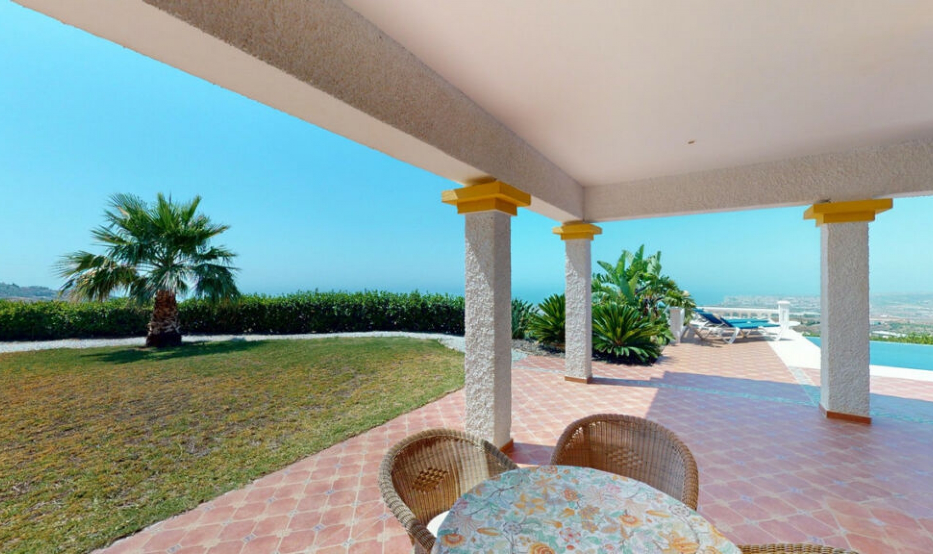 Resale - House -
Algarrobo