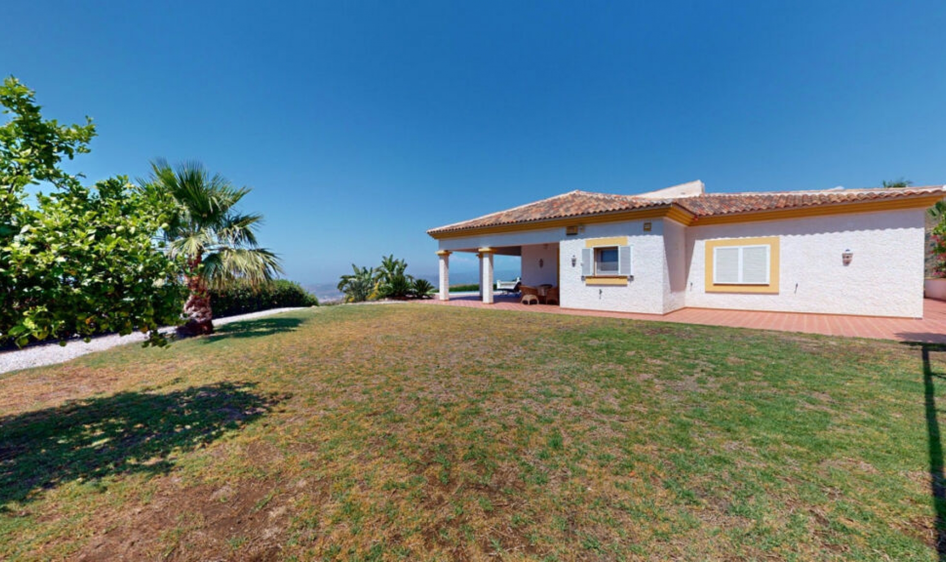 Resale - House -
Algarrobo