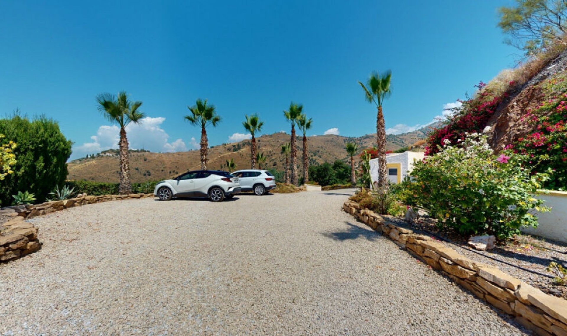 Resale - House -
Algarrobo
