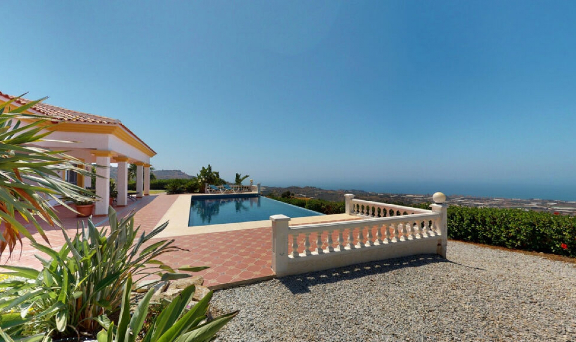 Resale - House -
Algarrobo