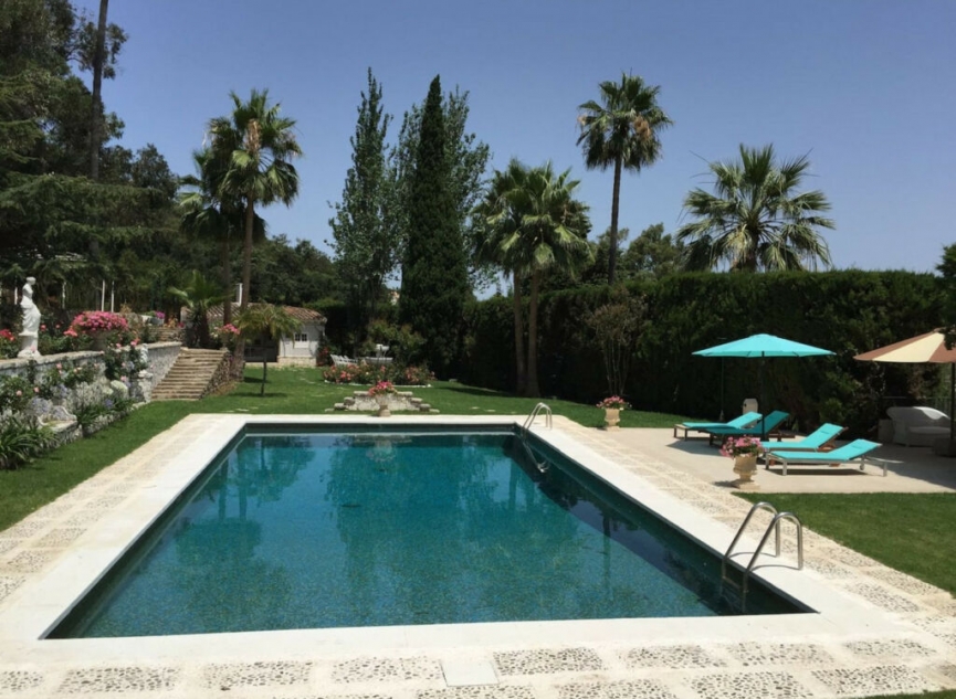 Resale - House -
Algeciras