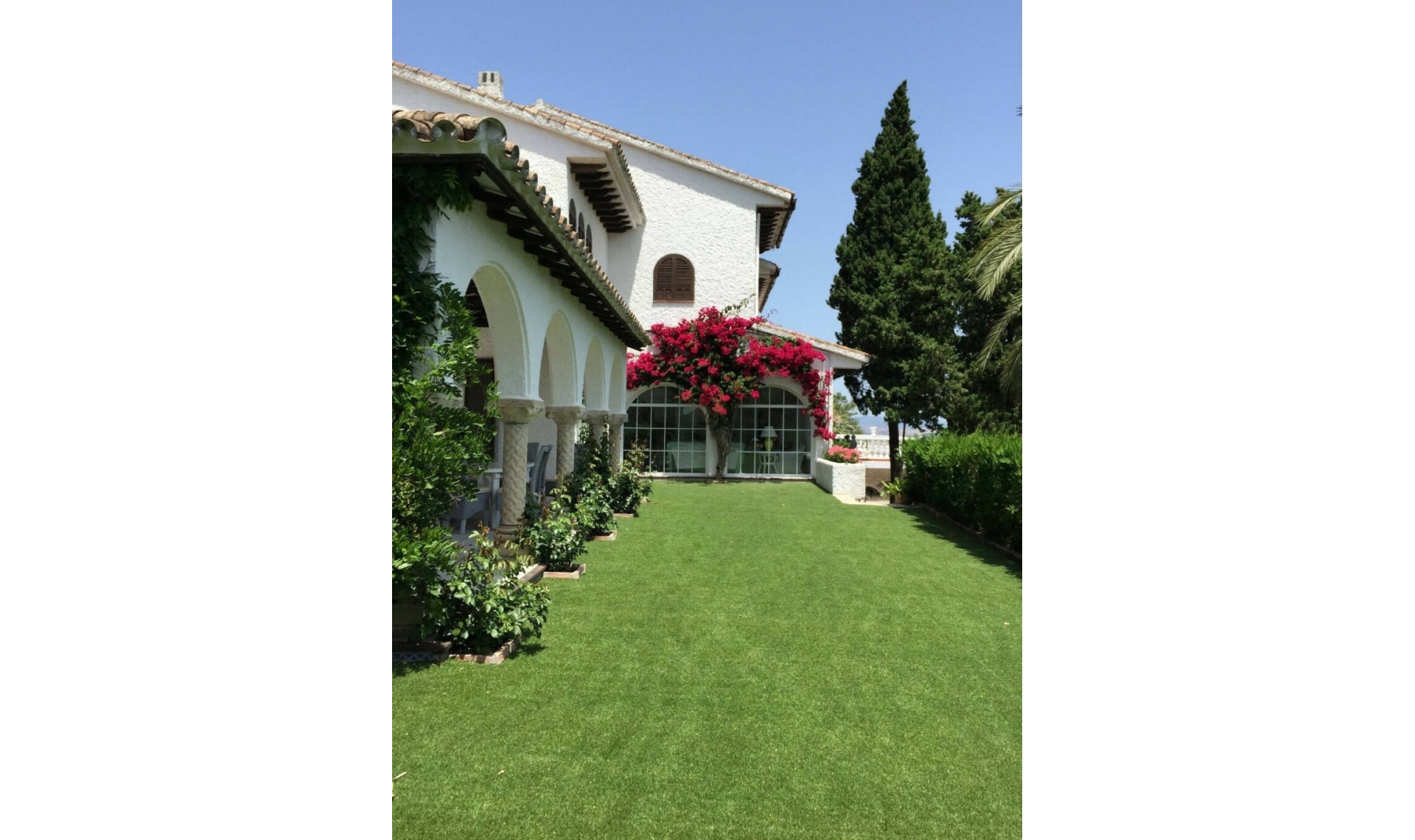 Resale - House -
Algeciras