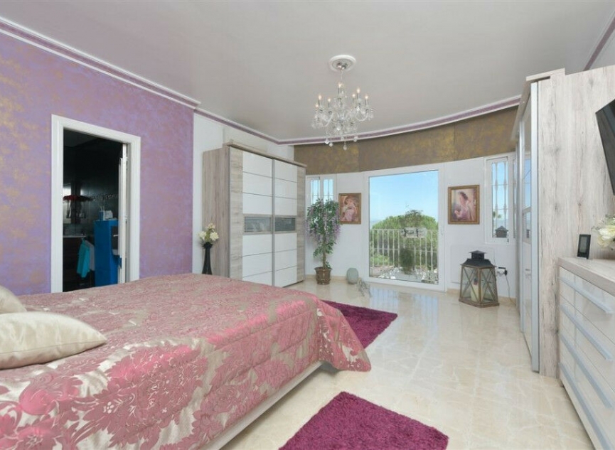 Resale - House -
Alhaurín de la Torre