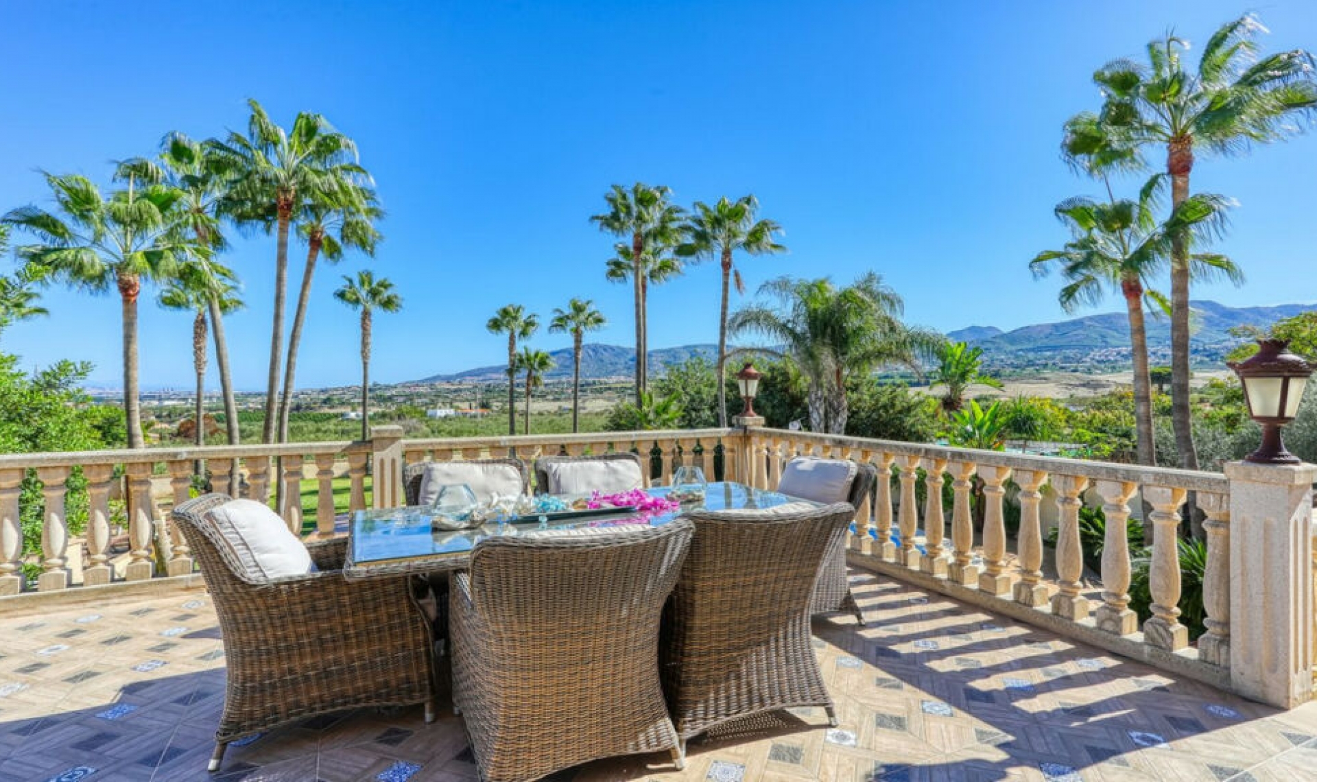 Resale - House -
Alhaurín de la Torre