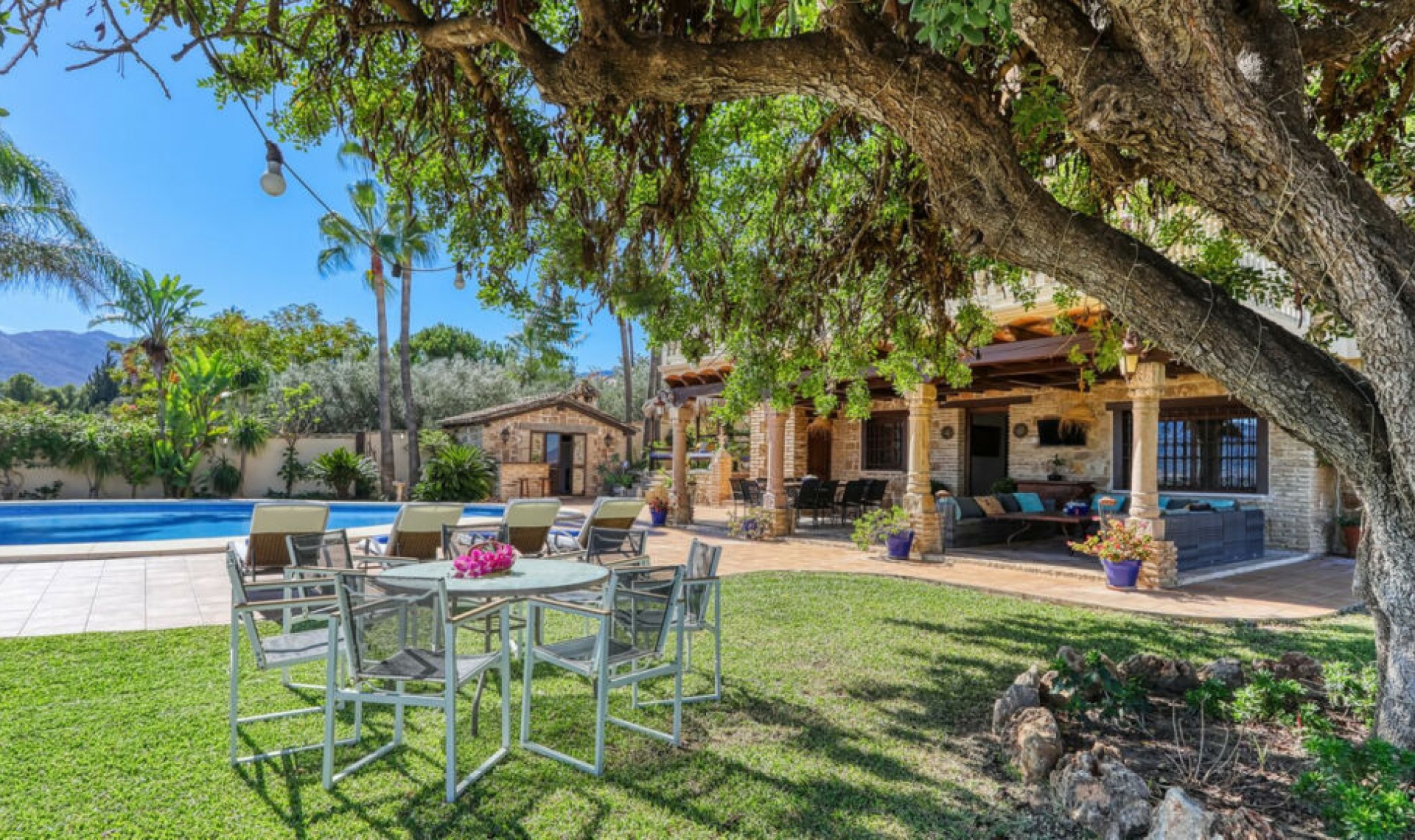 Resale - House -
Alhaurín de la Torre