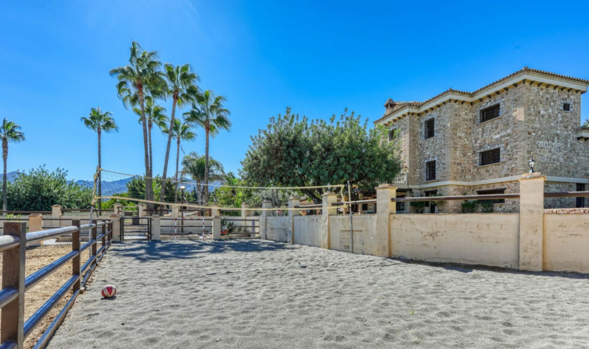 Resale - House -
Alhaurín de la Torre